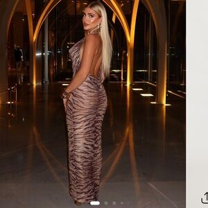 FASHION NOVA MAXI DRESS